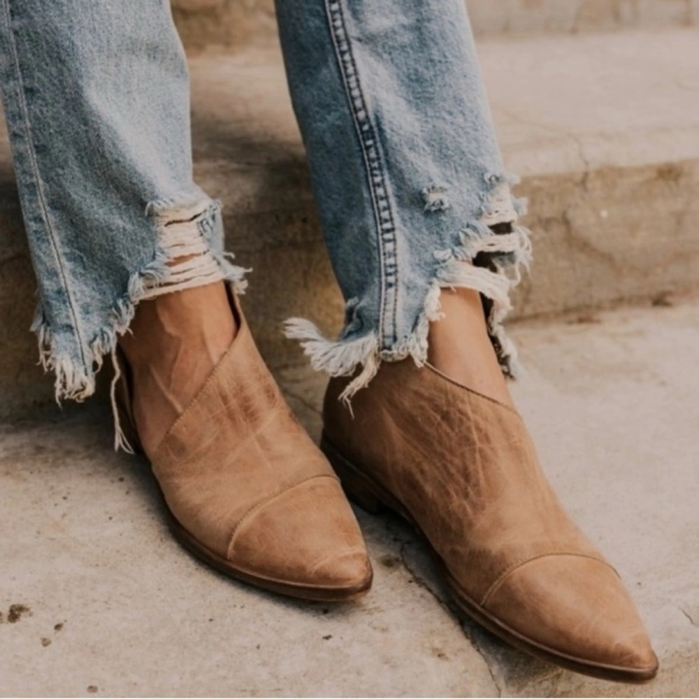 Free People Tan Leather Flats